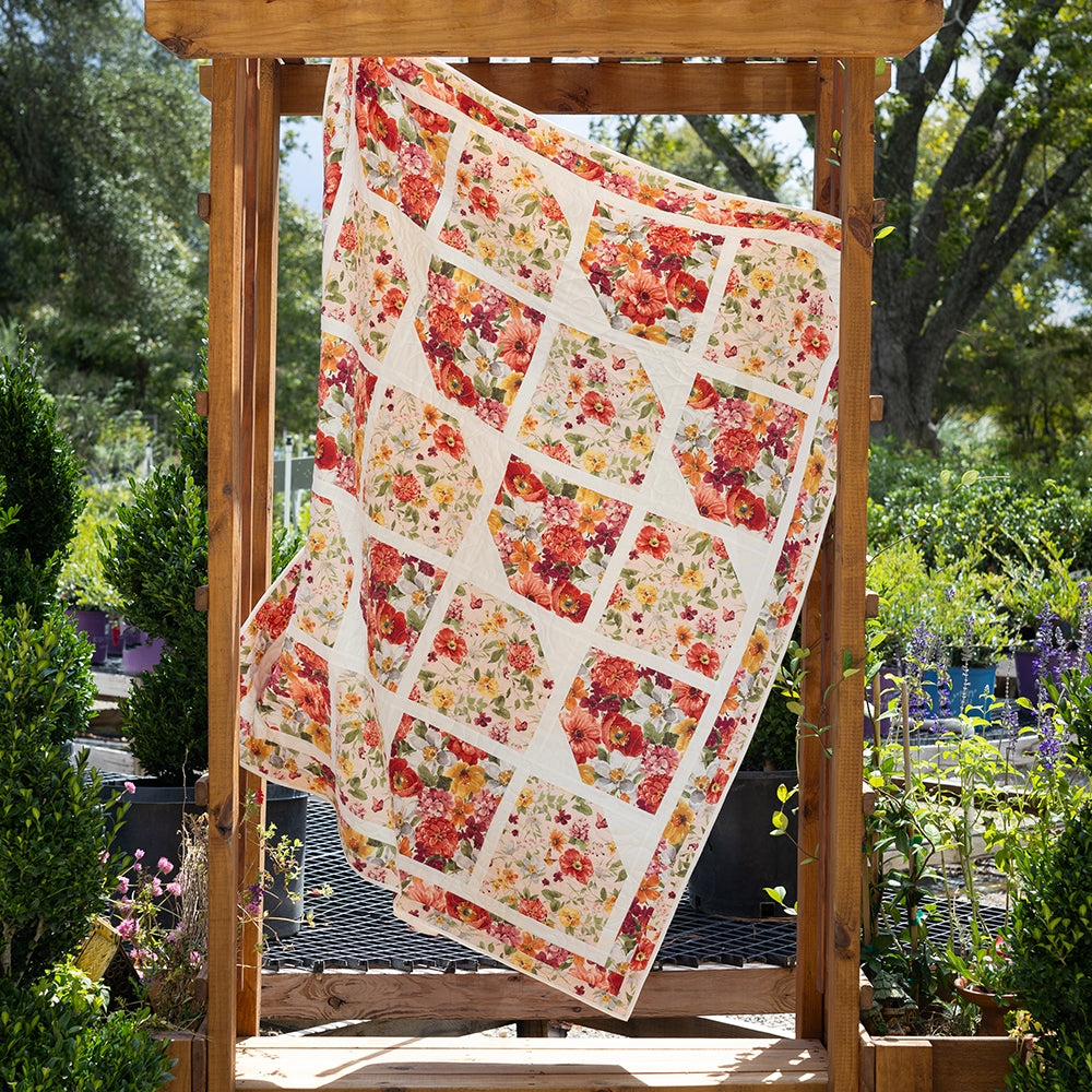 Fabric Cafe Double Focus 3-Yard Quilts Book - 8 Patterns For Dual Fabric Quilting