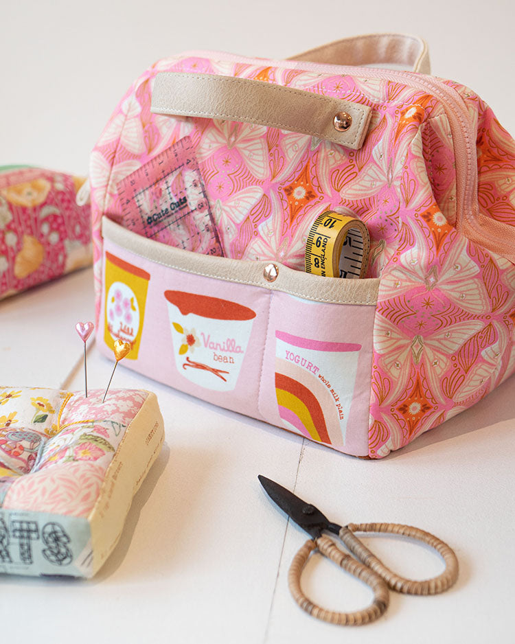Stylish Sewing Tote Kit – Quilt in a Day - Main Image