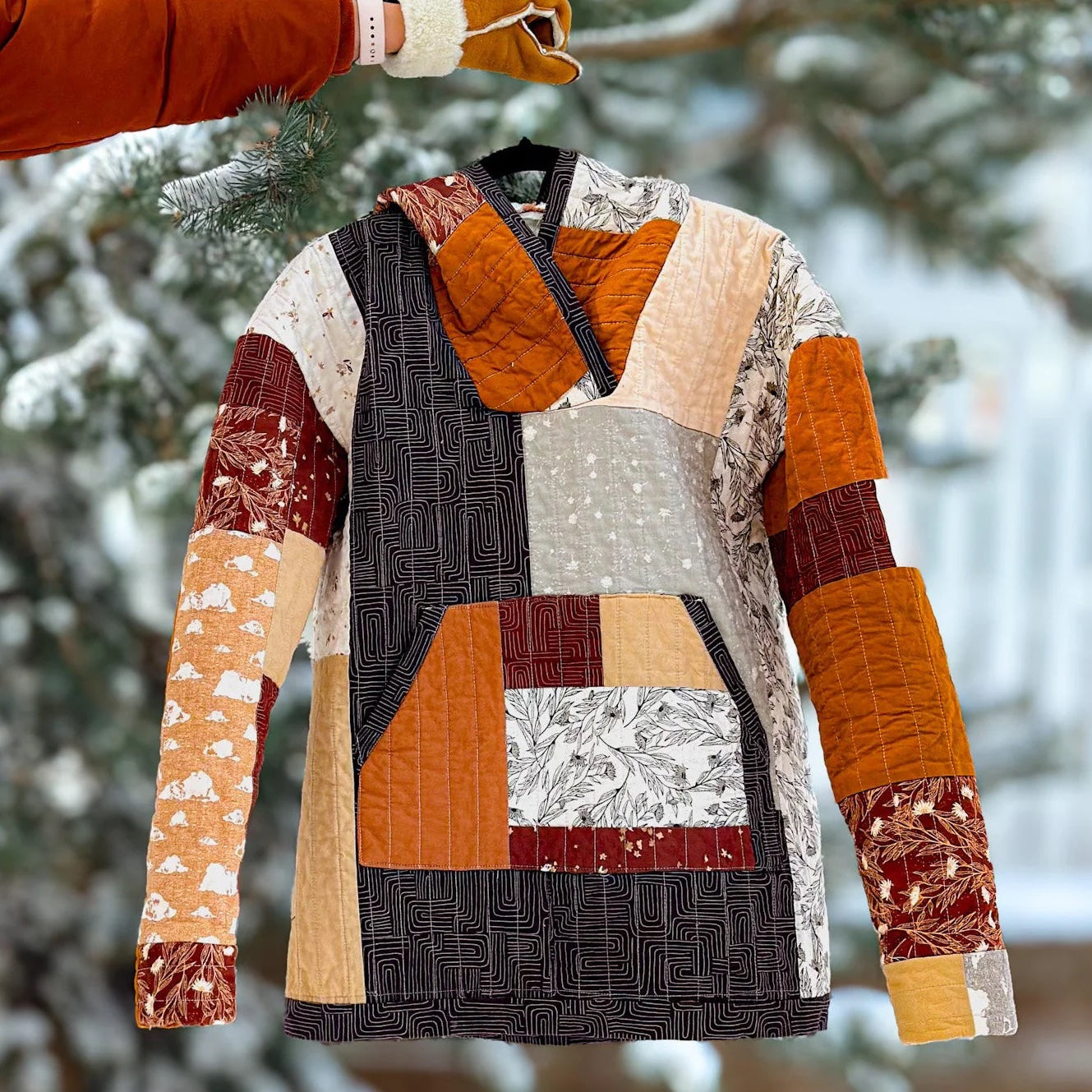 Dancing Daisies Quilted Hoodie Pattern by Casey Cometti – Quilt in