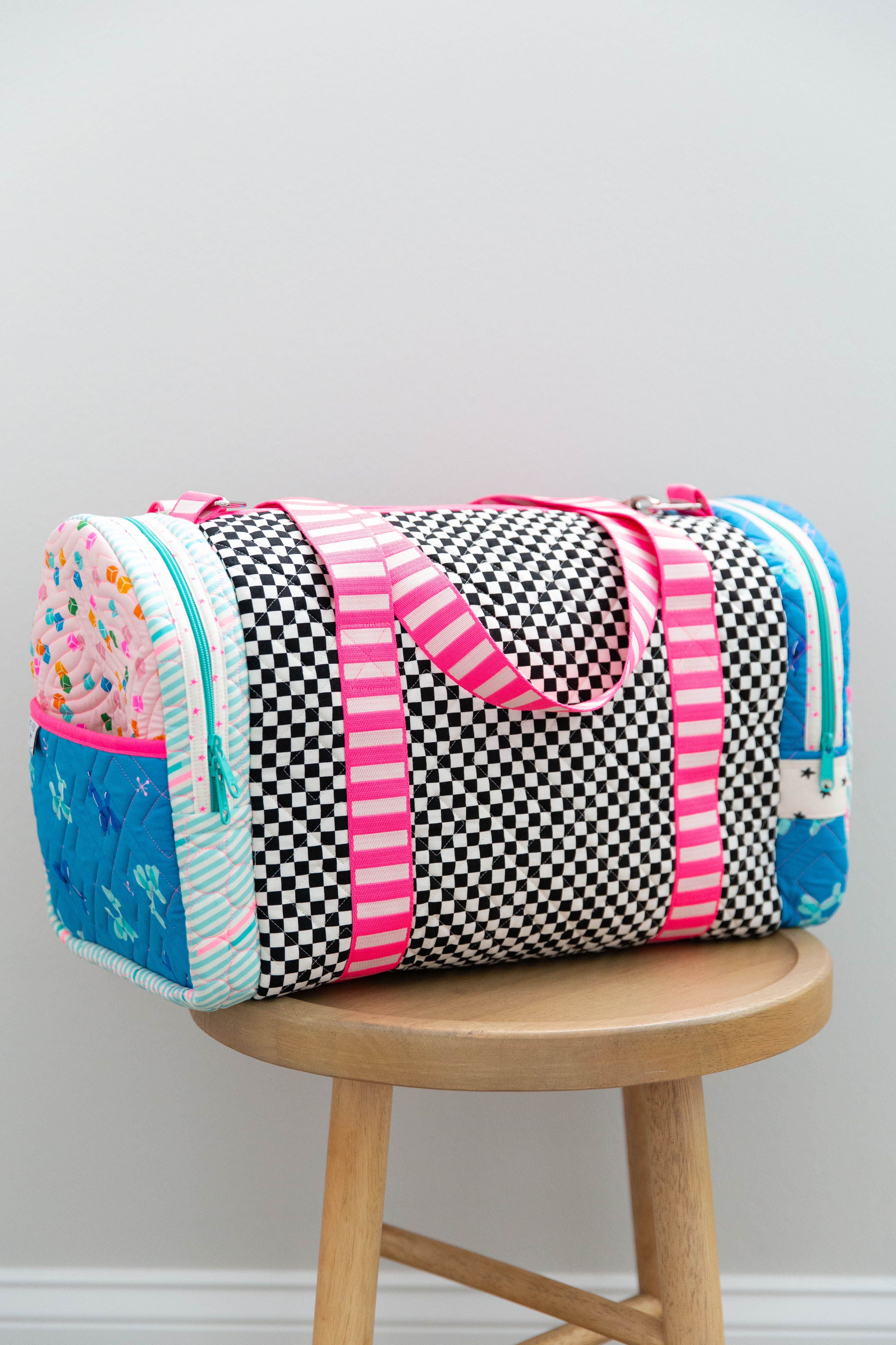 Lucy Duffle Pattern by Kaitlyn Howell – Quilt in a Day